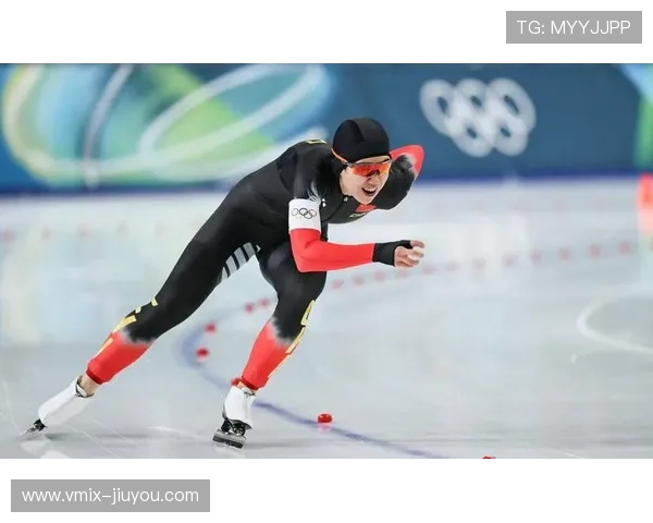 速度滑冰女子500米决赛：荷兰名将费姆克·科克36秒49破冬奥会纪录夺金